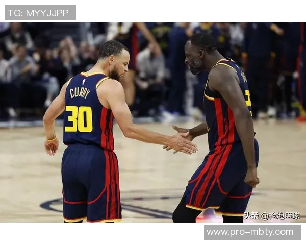 库里谈科尔首节怒火激励球队斗志全员积极回应展现拼搏精神
